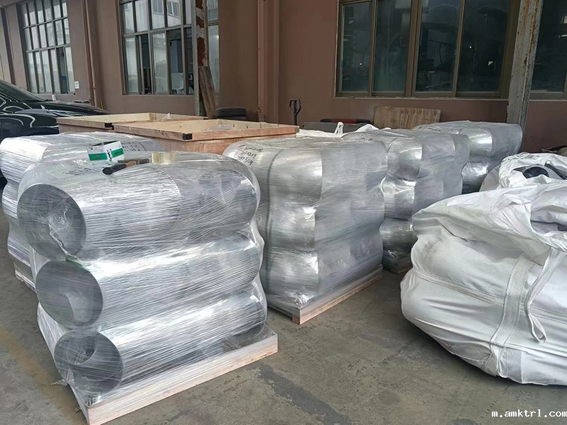 90度不锈钢弯头发货